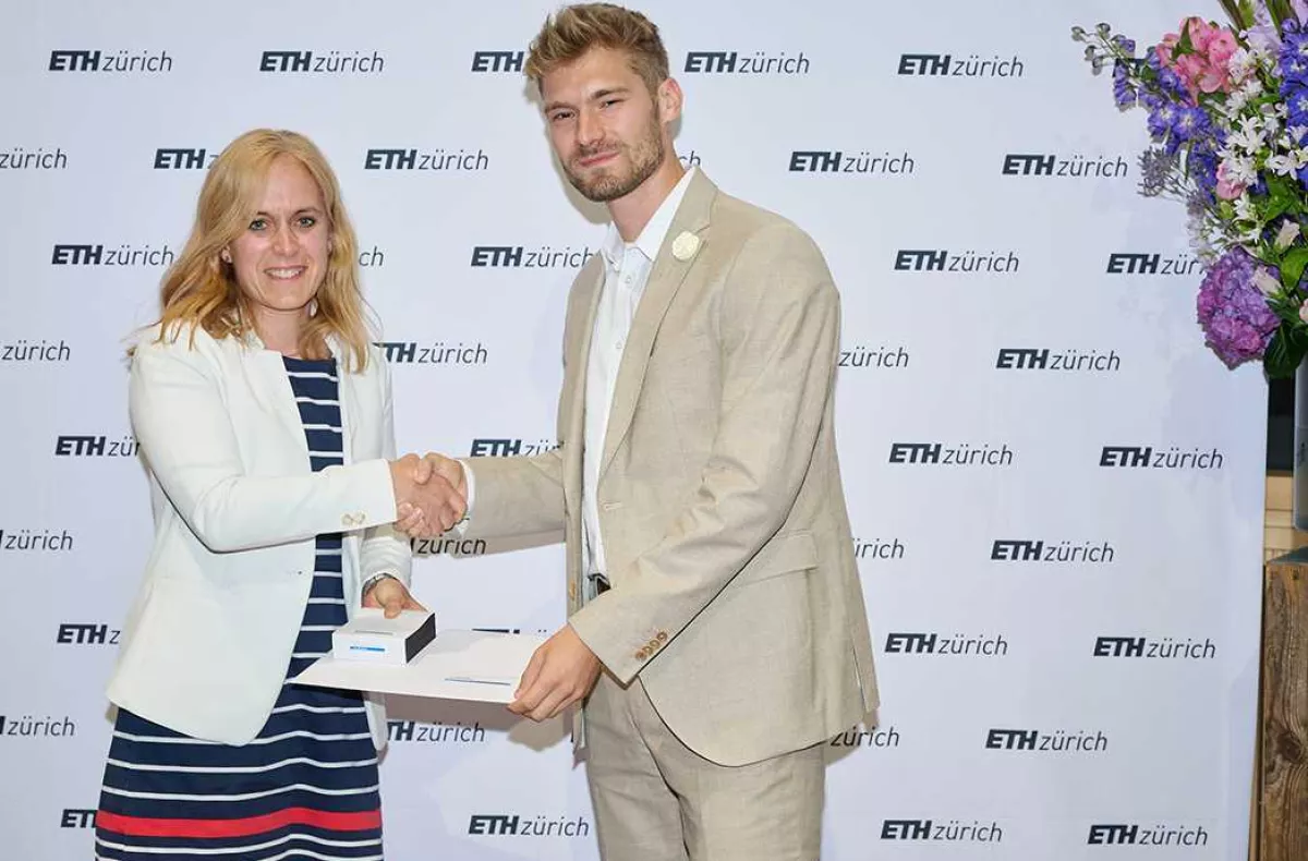 Jan Brandle wins the ETH Medal