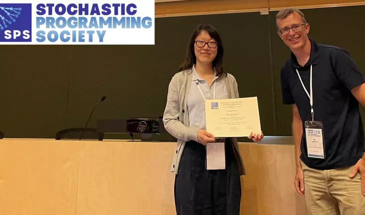 Mengmeng Li wins her award